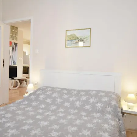 Riviera Apartment