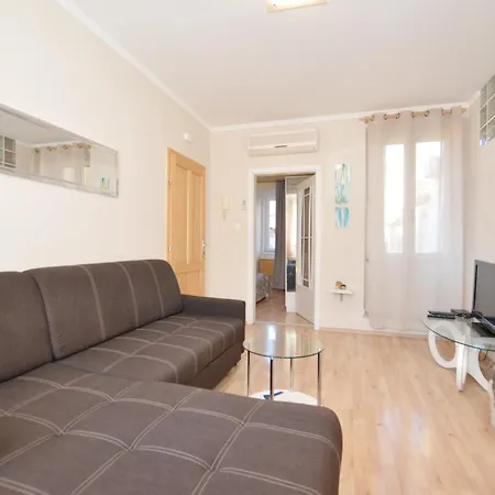 Riviera Apartment *