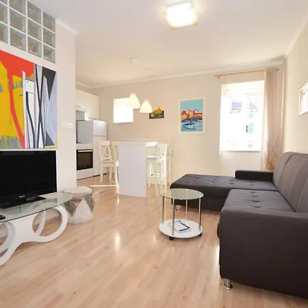 Apartman Riviera *
