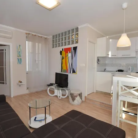 Riviera Apartment